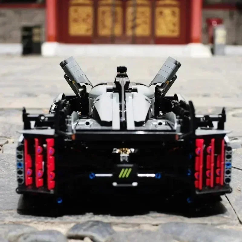 9X8 Le Mans Hybrid Hypercar (1,775 Pieces)